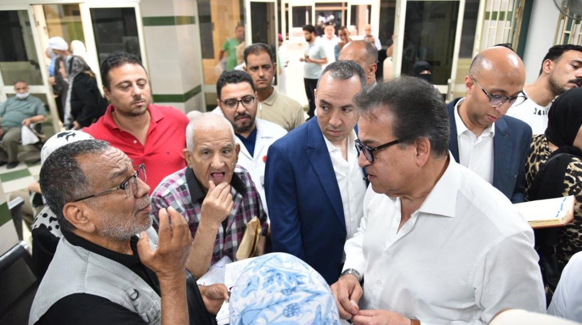 وزير الصحة يوجه بزيادة القوى البشرية بمستشفى مدينة نصر