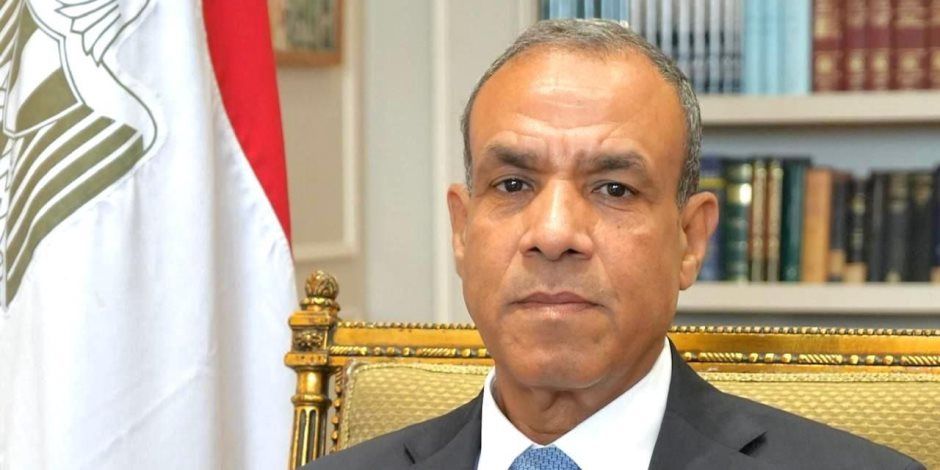 اجتماع وزير الخارجية والهجرة مع نظيره اليمني