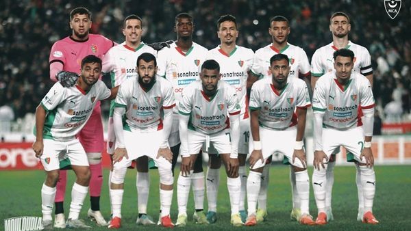 حادث مفجع يفسد احتفالات المولودية بلقب الدوري الجزائري