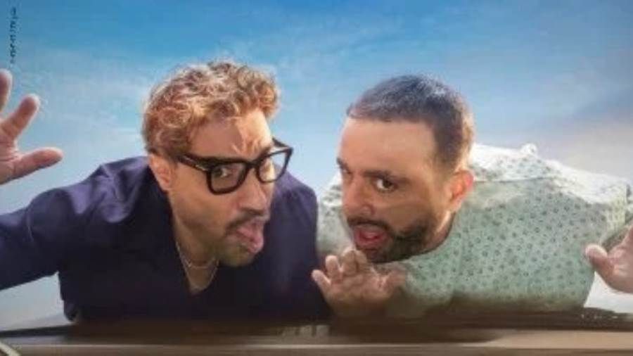 أحمد فهمي وأحمد السقا يروجان لفيلم "أحمد وأحمد" بفيديو طريف حرص النجمان أحمد السقا وأحمد فهمي على الترويج لأحدث أعمالهما السينمائية فيلم أحمد وأحمد المقرر طرحه في الس إقرأ المزيد