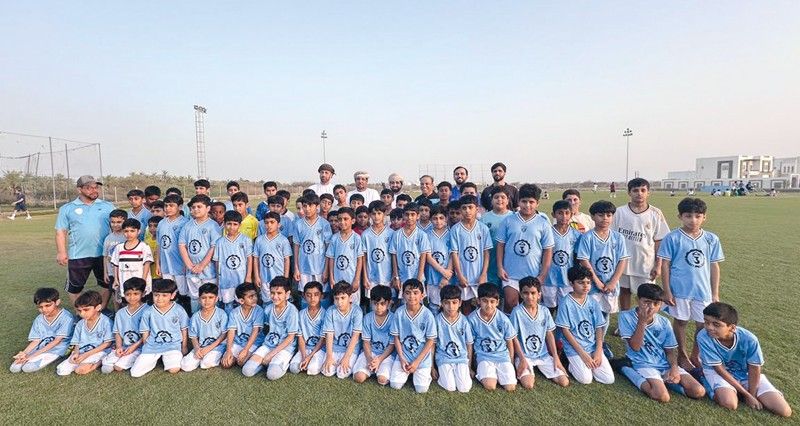 بدء البرنامج الأكاديمي لأكاديمية فريق الطريف الكروية بشناص