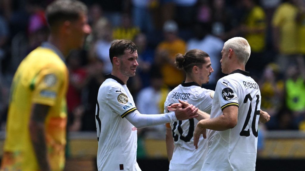 المونديال يكشف الأزمة.. دورتموند يحتاج إلى سيناريو البايرن