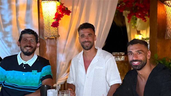 صور جديدة .. صلاح وحجازي وعبدالله السعيد يستمتعون بالإجازة فى الساحل الشمالي