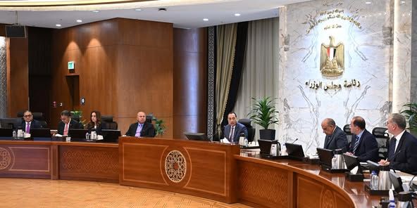 مدبولي يترأس اجتماع لجنة الأزمات لمتابعة تداعيات الصراع…