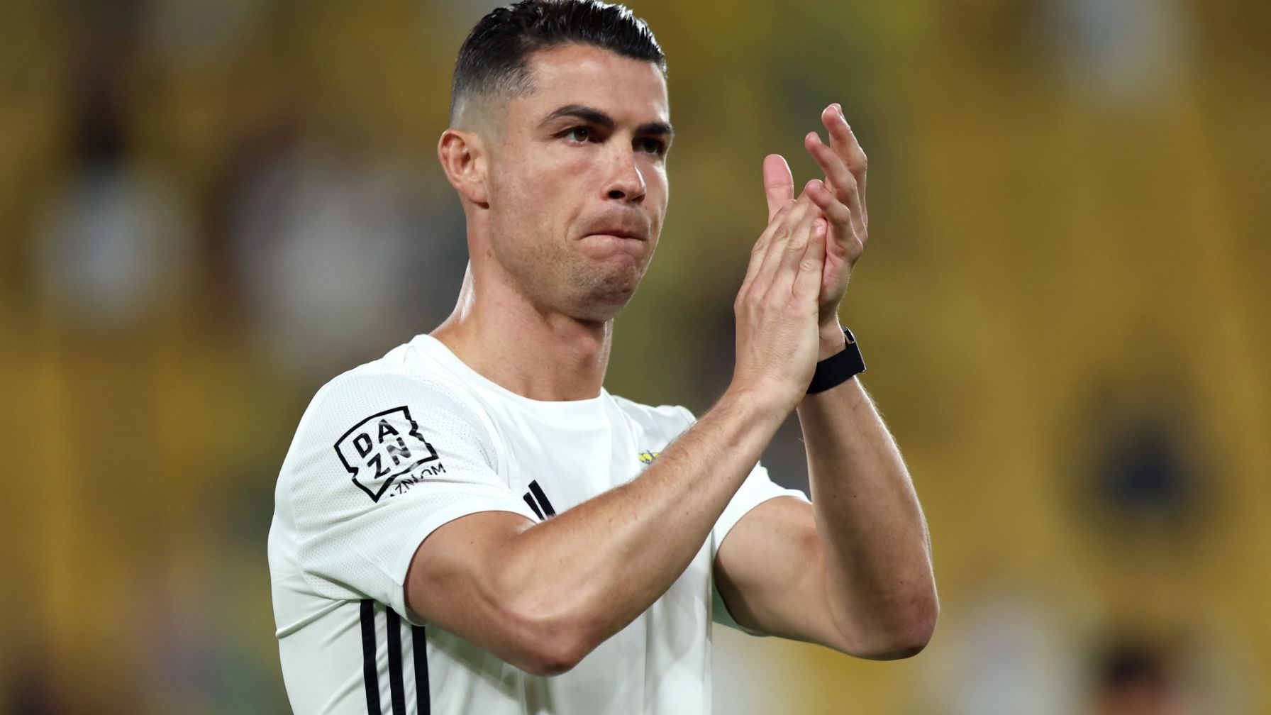 رونالدو يتفق على البقاء مع النصر