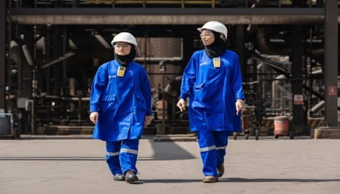 اليوم العالمي للمرأة في الهندسة.. إماراتيات يصنعن التميز الصناعي