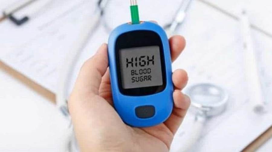 5 أسباب خفية لارتفاع نسبة السكر في الدم
