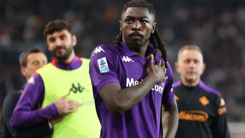 عاجل: مانشستر يونايتد يزاحم القادسية على ضم مهاجم فيورنتينا