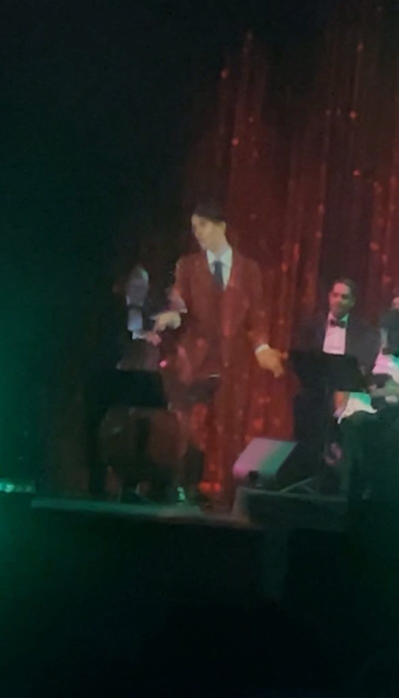 عاجل: حفل الهولوجرام فضيحة كبرى وتشويه لصورة العندليب