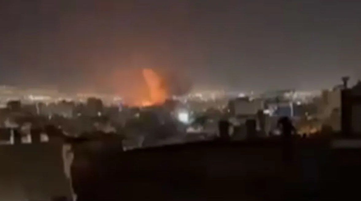 عاجل: انفجارات قوية تهز العاصمة الإيرانية طهران