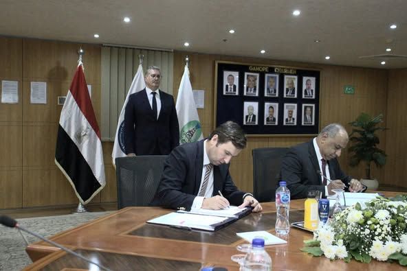 وزير البترول يشهد توقيع اتفاقية جديدة مع لوك أويل للبحث…