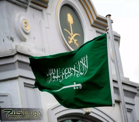 السعودية تجبر الأجانب على زي موحد ومنعهم من لبس الثوب السعودي.. السبب؟