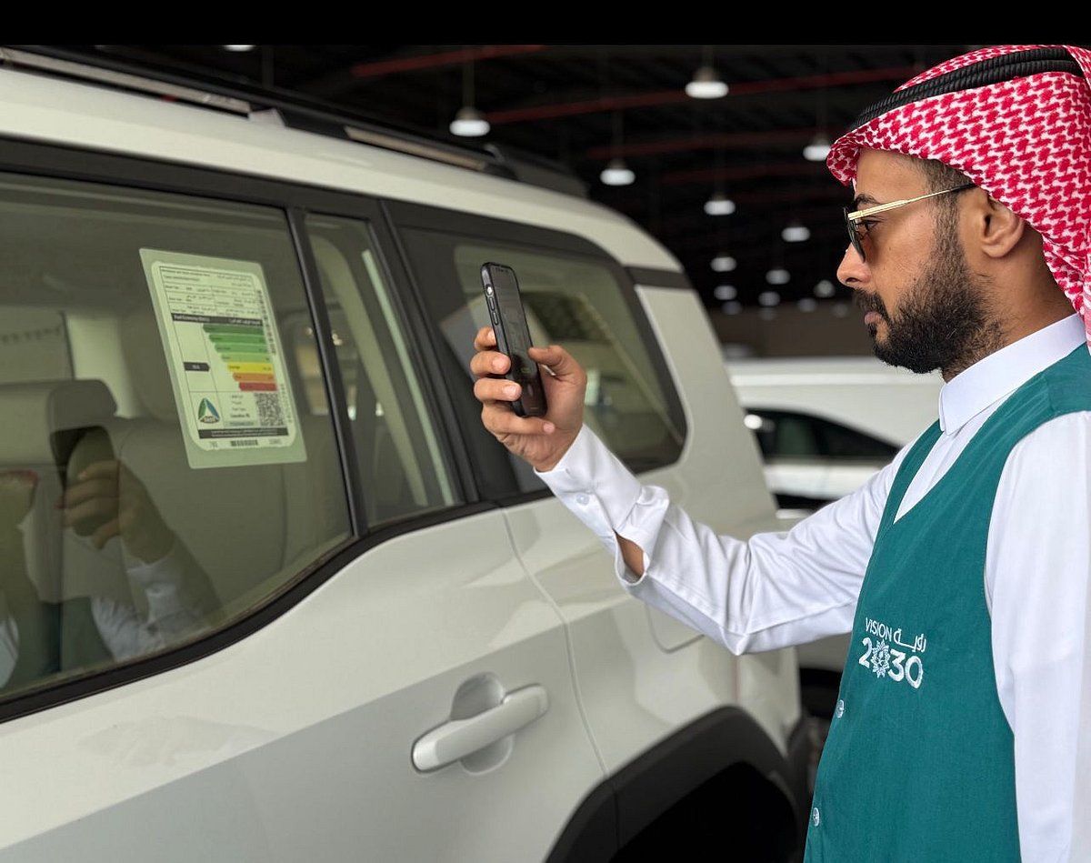 عاجل: بالصور .. تجارة جازان تنفذ جولاتها الرقابية على منافذ البيع الصالات ومعارض السيارات بالمنطقة