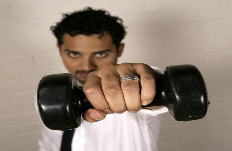 عاجل: قبل ممارسة الرياضة.. 6 أسباب تجبرك على خلع دبلة الزواج