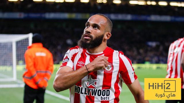 عاجل: مبويمو يحسم موقفه من الانضمام الى مانشستر يونايتد