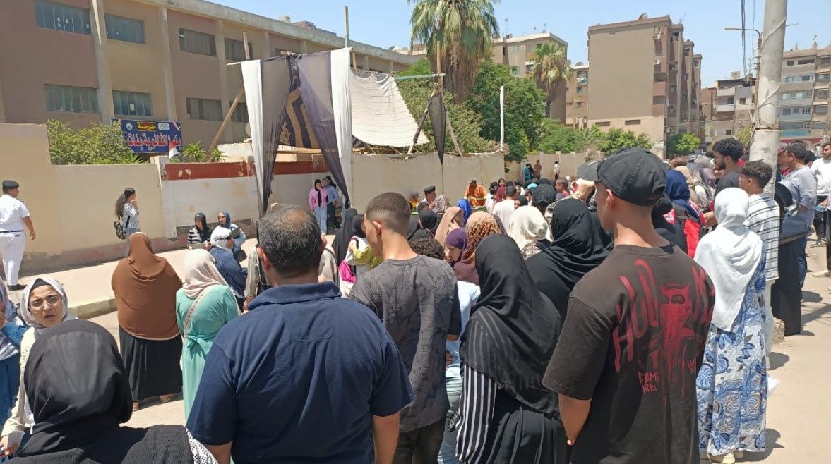 عاجل: ماذا قال طلاب الثانوية بعد امتحان الإنجليزي في القليوبية؟.. (صور)