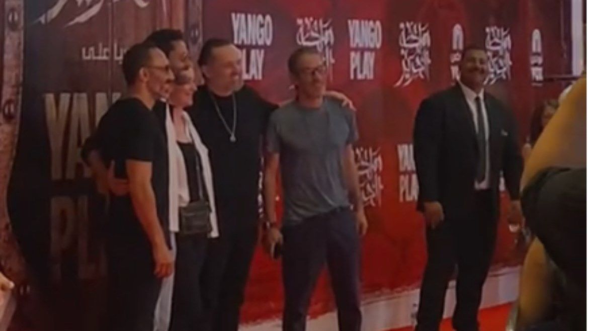 عاجل: كريم محمود عبد العزيز يحتفل بالعرض الخاص لـ “مملكة الحرير”