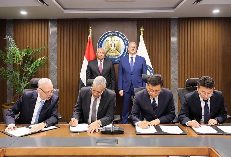 توقيع العقود النهائية لبدء تنفيذ مجمع إنتاج حامض الفسفوريك…