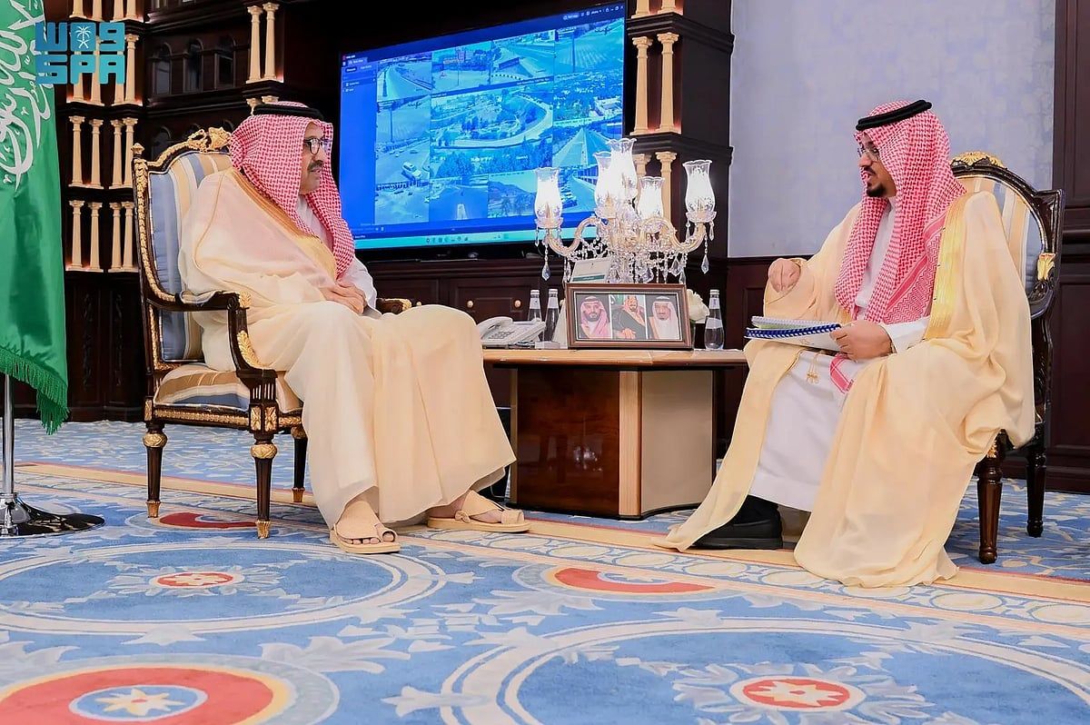 عاجل: أمير الباحة يتابع جهود تنمية الاستثمار البلدي بأمانة المنطقة ويؤكد دعمه للمشاريع النوعية
