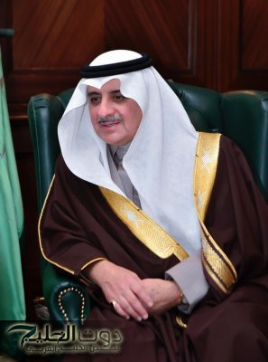 أمير تبوك يستعرض تقرير وزارة الشؤون الإسلامية حول أنشطة المنطقة وفعالياتها