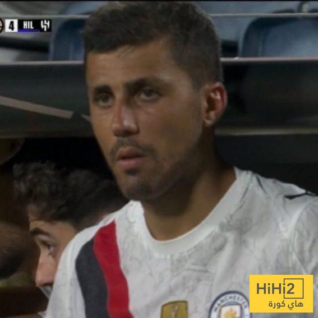 عاجل: صورة وجه صاحب الكرة الذهبية بعد طردة من كأس العالم