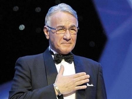 عاجل: ذكرى رحيل ابن الذوات.. رحلة عزت أبو عوف من القصر المسكون إلى الفن