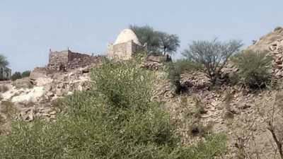 هيئة الآثار تدين تفجير قبة تاريخية في الضالع