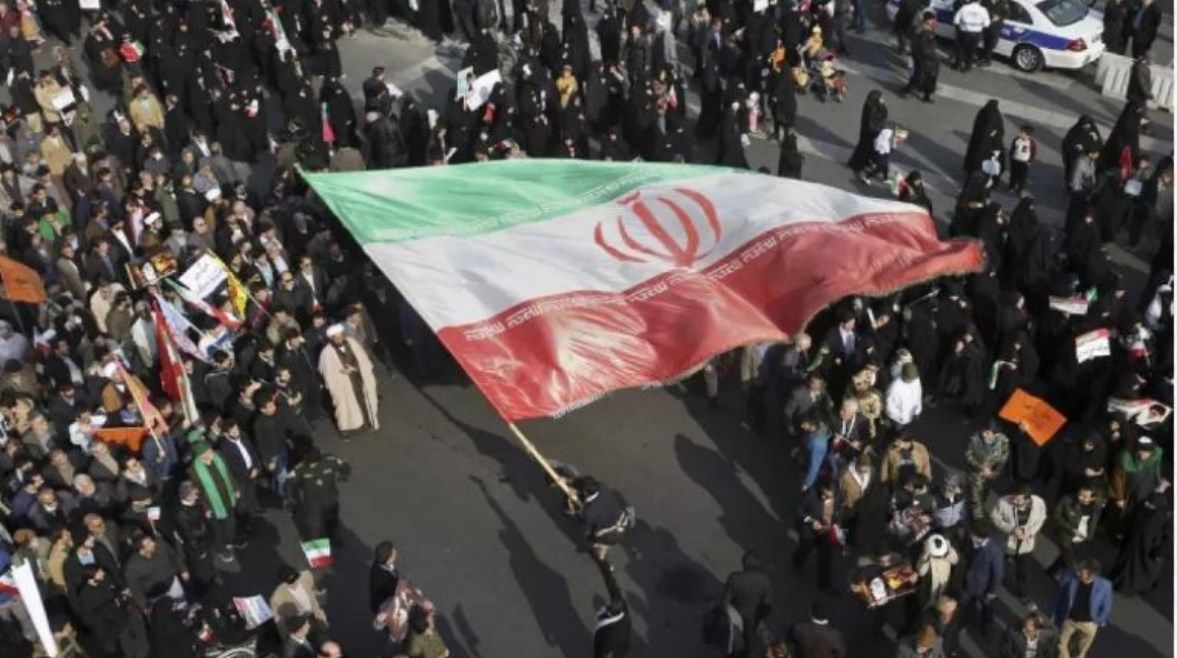 عاجل: دراسة تكشف: لماذا يدعم الإخوان إيران رغم الخلاف المذهبي؟
