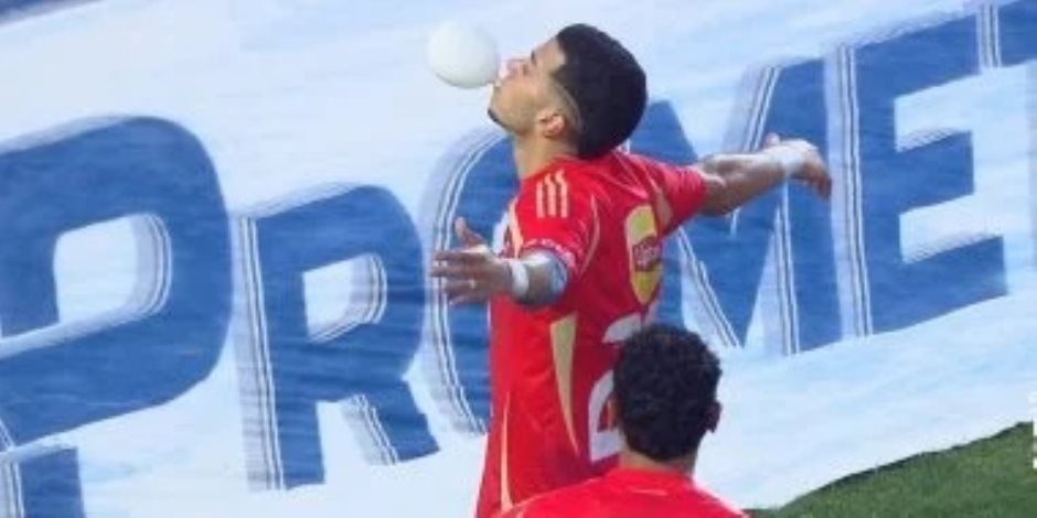 الأهلى يقرر تعديل عقد إمام عاشور لتأمينه من الإغراءات