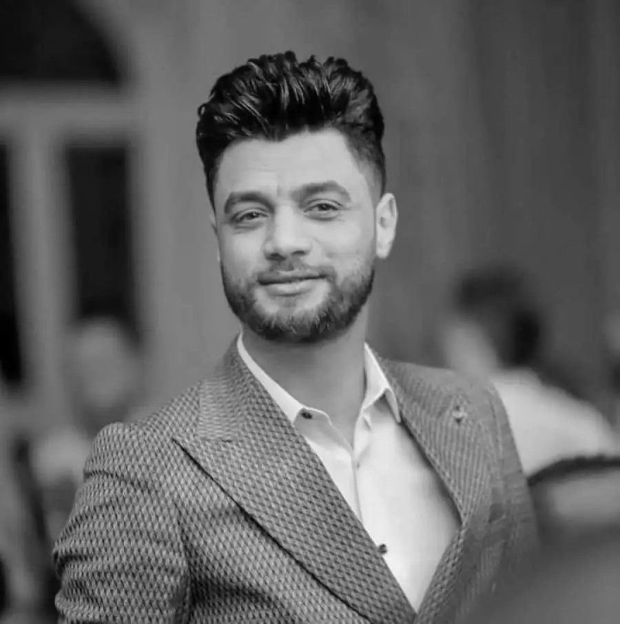 عاجل: بعد رحيله.. وصية وأسرار خفية في حياة المطرب أحمد عامر