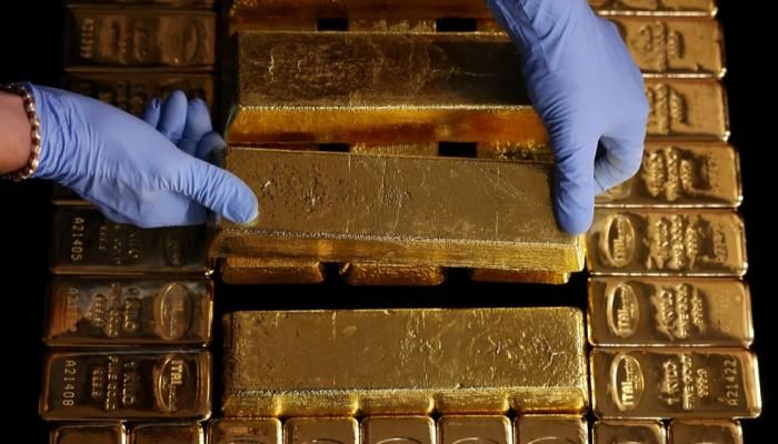 عاجل: سعر الذهب يتراجع وسط ترقّب بيانات أمريكية وموقف مجلس الاحتياطي