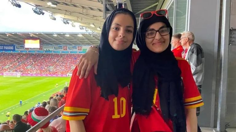 عاجل: روشين وإليزا خان.. محجبتان تخطفان الأضواء من «يورو السيدات»