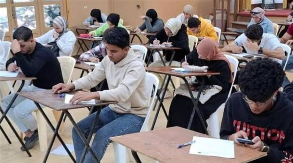 عاجل: إجابات امتحان الكيمياء للثانوية العامة 2025.. جمّع درجاتك