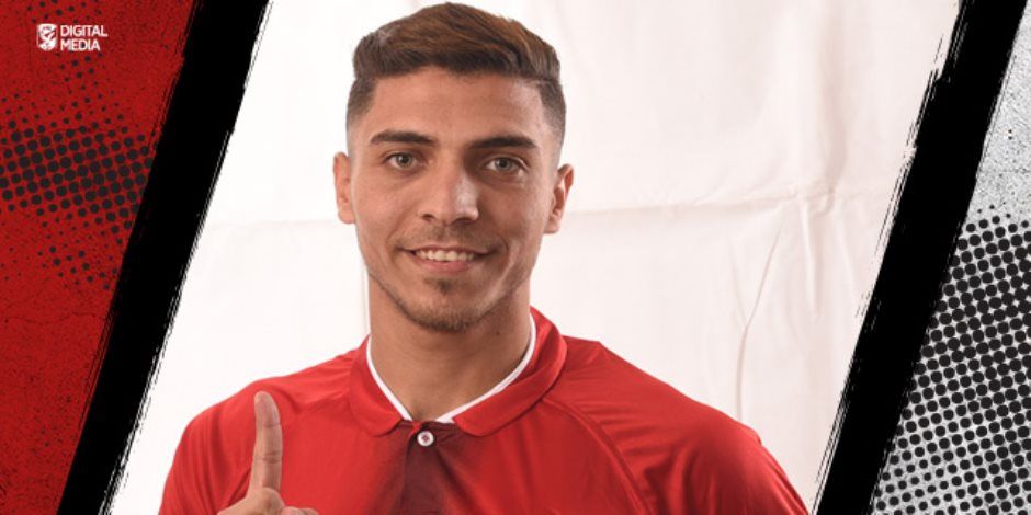 ‏محمد شريف يوقع للأهلى لمدة 5 سنين رسميا بعد انتهاء تعاقدة مع الخليج السعودى