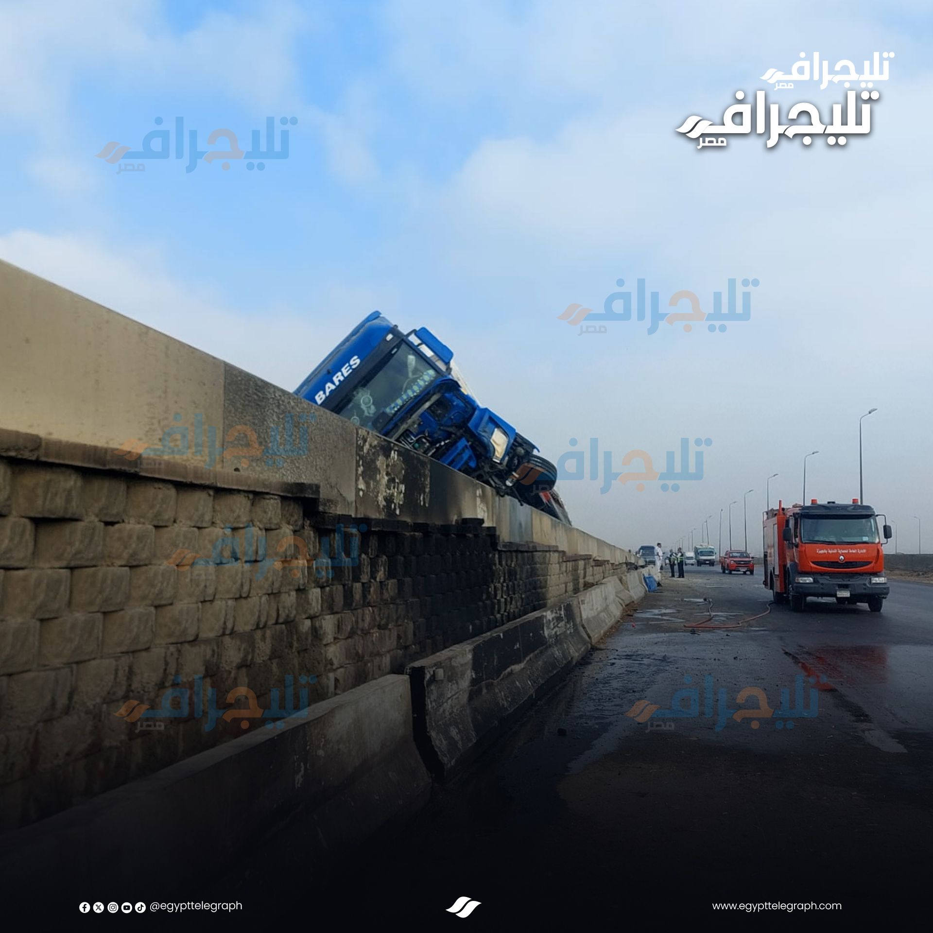 عاجل: انتشال أول مصاب من إحدى تريلات حادث طريق إسكندرية الصحراوي (صور)