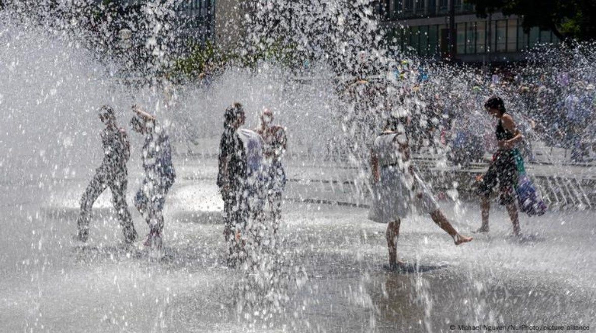 عاجل: طقس حارق وموجة حارة غير مسبوقة.. ماذا يحدث في إنجلترا؟