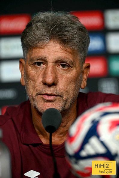 عاجل: مدرب فلومينينسي يتحدى الكبار: “المال لا يحسم المباريات وسنقاتل أمام الهلال”