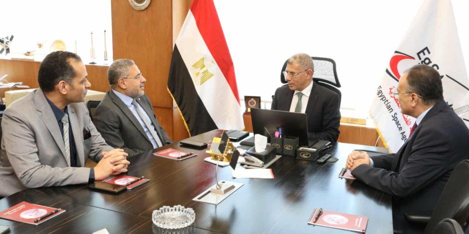 الرئيس التنفيذي لوكالة الفضاء المصرية يستقبل رئيس المركز القومي لبحوث المياه لبحث سبل التعاون المشترك في مجالات الموارد المائية وتكنولوجيا الفضاء