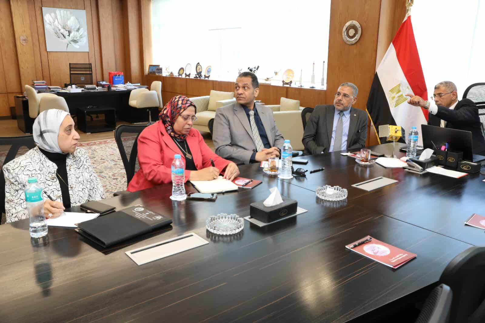 الرئيس التنفيذي لوكالة الفضاء المصرية يستقبل رئيس المركز القومي لبحوث المياه لبحث سبل التعاون المشترك في مجالات الموارد المائية وتكنولوجيا الفضاء