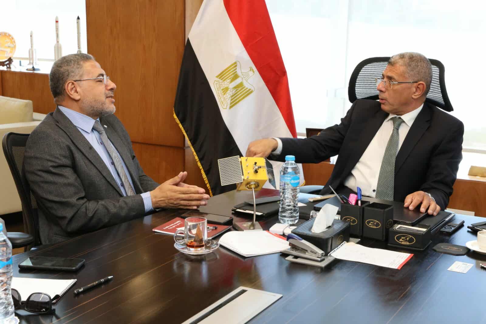 الرئيس التنفيذي لوكالة الفضاء المصرية يستقبل رئيس المركز القومي لبحوث المياه لبحث سبل التعاون المشترك في مجالات الموارد المائية وتكنولوجيا الفضاء