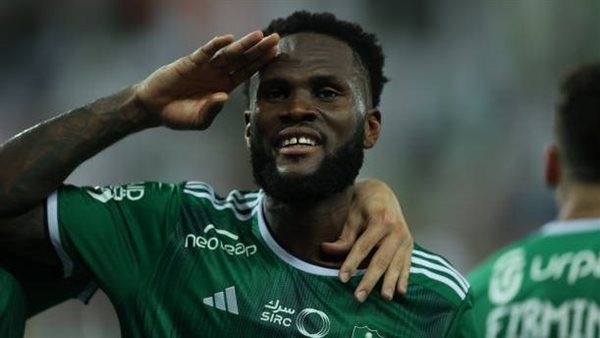 عودة مُعقدة.. كيسيه يرغب في الرحيل عن الأهلي والراتب يُهدد حلم إيطاليا