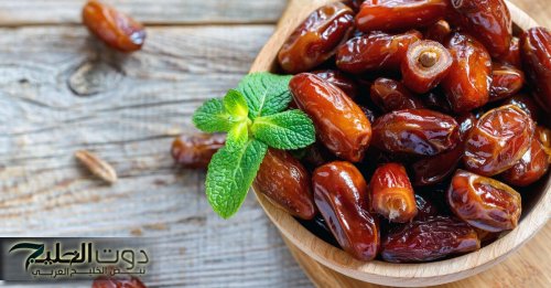نسيتيه في المطبخ؟ شوفي إزاي التمر بيعزز الطاقة والصحة في صيف 2025