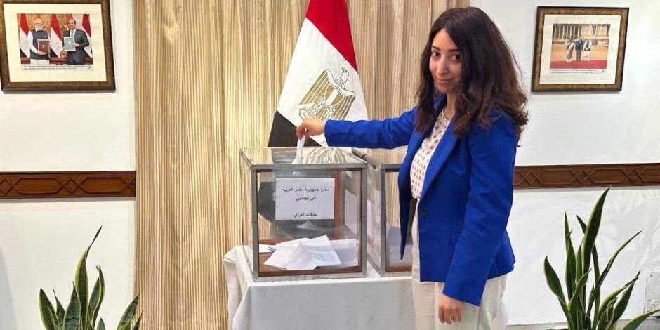 المصريون فى الهند يدلون بأصواتهم فى انتخابات مجلس الشيوخ.. صور