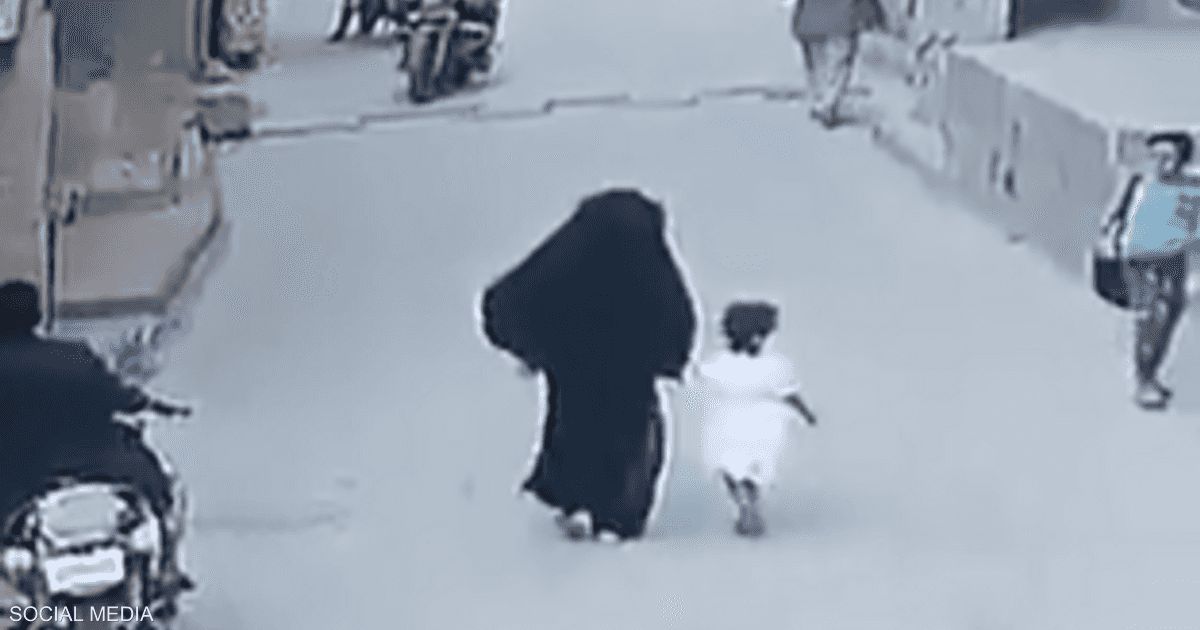 العالم اليوم - فيديو.. طفل ينقذ شقيقته من محاولة اختطاف في اليمن