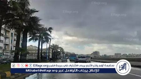 الأمطار ترسم لوحات جمالية في سماء وجبال عسير