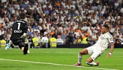 ركلة جزاء تمنح ريال مدريد أول 3 نقاط