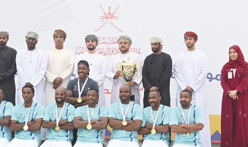 تتويج نادي طاقة بطلا لمسابقة الألعاب التقليدية العمانية بصلالة