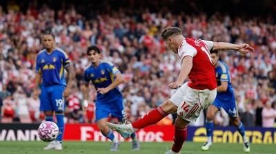 أرسنال يستعرض عضلاته أمام ليدز