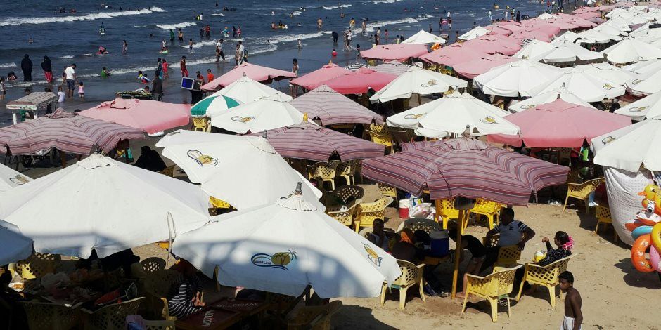 إغلاق شواطئ القطاع الغربى بالإسكندرية بسبب اضطراب حالة البحر غدا