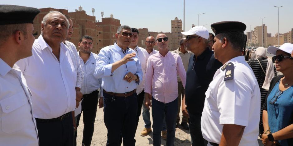 محافظ الجيزة يشهد التشغيل التجريبي لوصلة محور عمرو بن العاص على الطريق الدائري